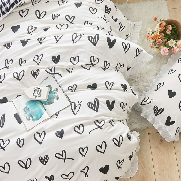 91家纺网 家纺一手货源 找家纺 怡家居 2022新款秋冬棉加牛奶绒韩式花边款四件套 黑白调