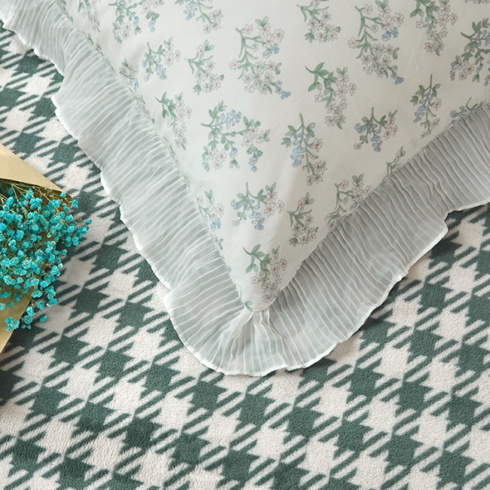 91家纺网 家纺一手货源 找家纺 怡家居 2022新款秋冬棉加牛奶绒韩式花边款四件套 听兰