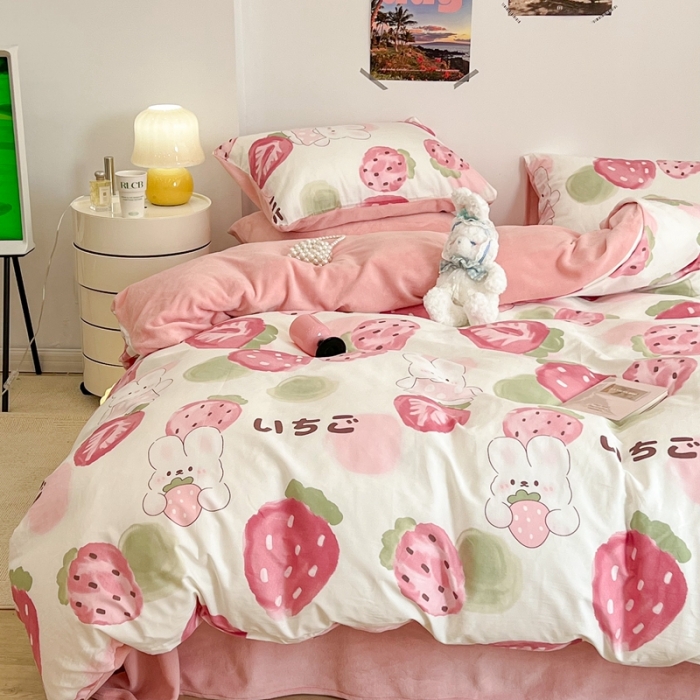 91家纺网 家纺一手货源 找家纺 昔可 2022新款梦幻公主风系列棉加绒印花四件套莓莓兔