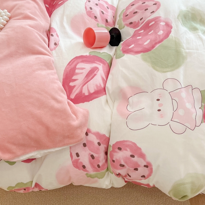 91家纺网 家纺一手货源 找家纺 昔可 2022新款梦幻公主风系列棉加绒印花四件套莓莓兔