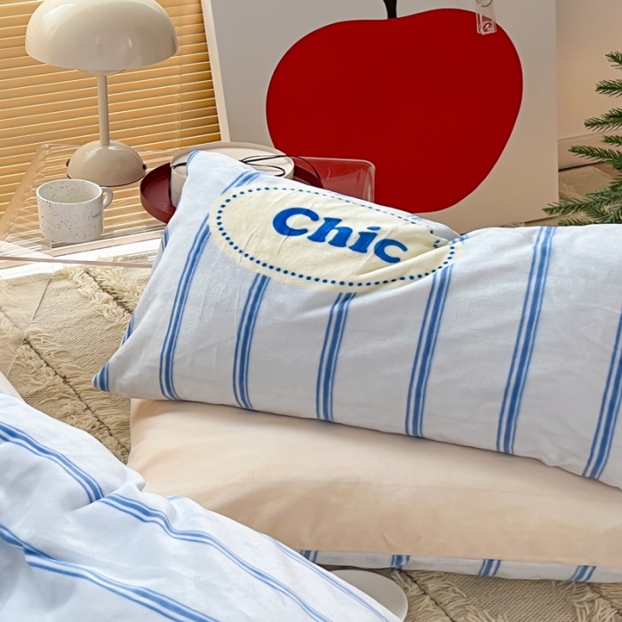 91家纺网 家纺一手货源 找家纺 昔可 2022新款简约条纹系列牛奶绒四件套 chic条纹蓝