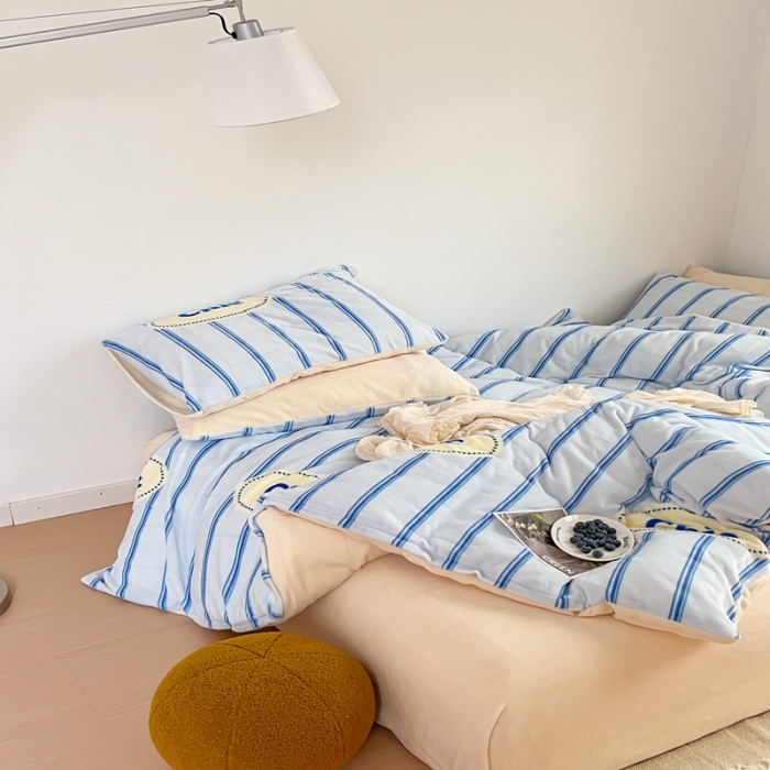91家纺网 家纺一手货源 找家纺 昔可 2022新款简约条纹系列牛奶绒四件套 chic条纹蓝