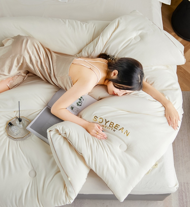 91家纺网 家纺一手货源 找家纺 丽卡家纺2023新款豆满满春秋被 豆满满-奶油白