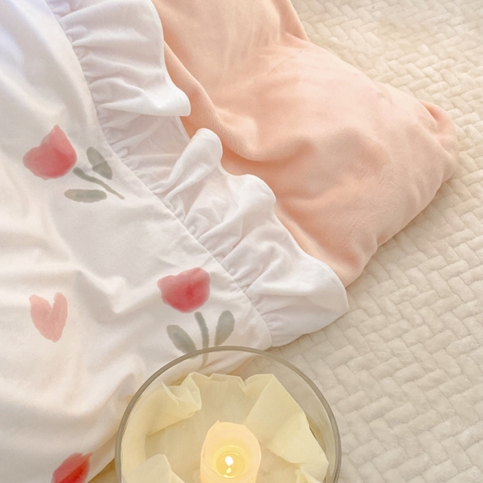 91家纺网 家纺一手货源 找家纺 昔可 2022新款数码印花花边款牛奶绒四件套 爱心小郁金