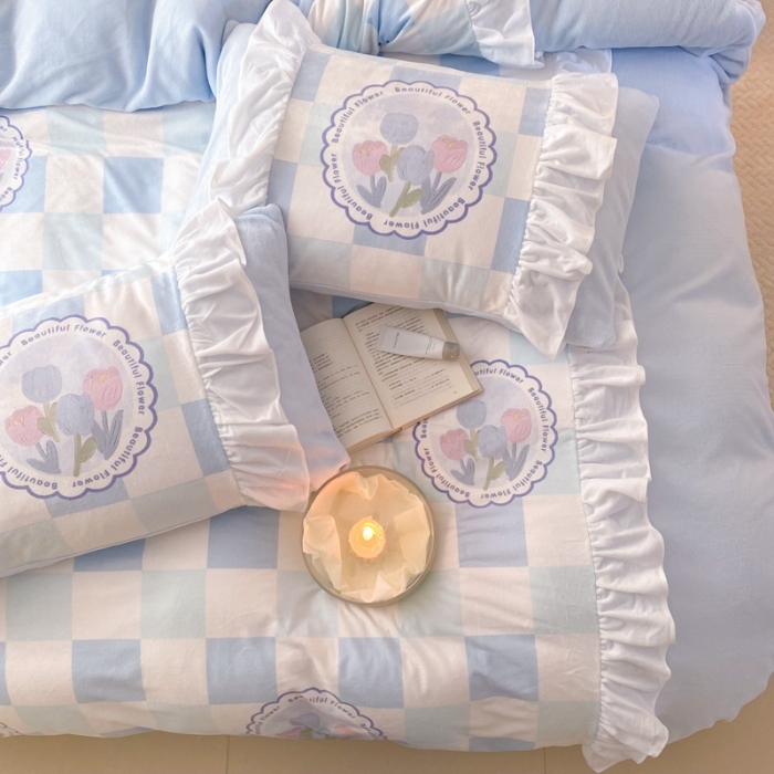 91家纺网 家纺一手货源 找家纺 昔可 2022新款数码印花花边款牛奶绒四件套 蓝棋盘郁金