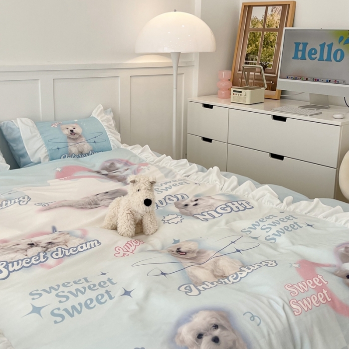 91家纺网 家纺一手货源 找家纺 昔可 2022新款数码印花花边款牛奶绒四件套 蓝底小奶狗