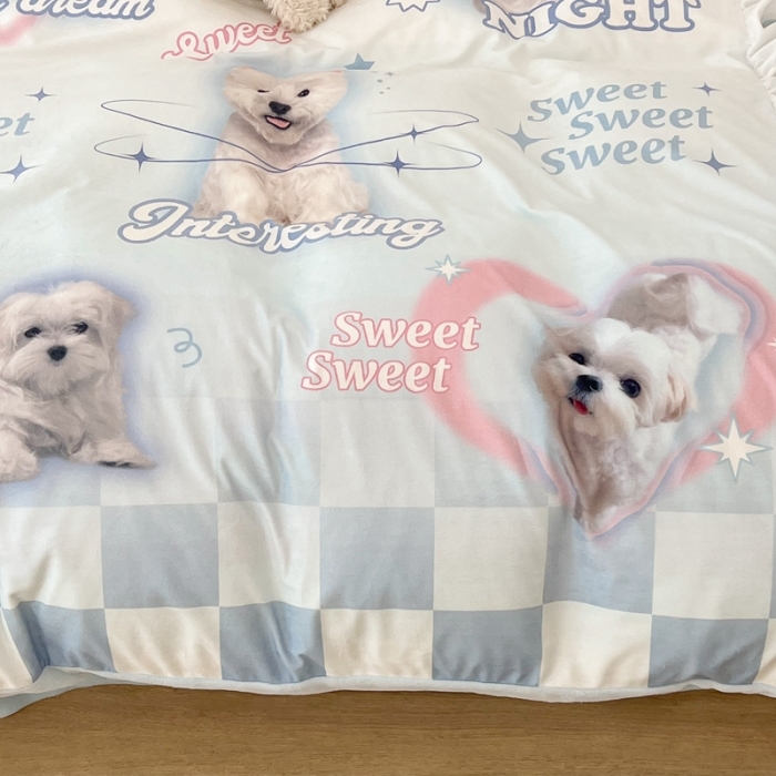 91家纺网 家纺一手货源 找家纺 昔可 2022新款数码印花花边款牛奶绒四件套 蓝底小奶狗