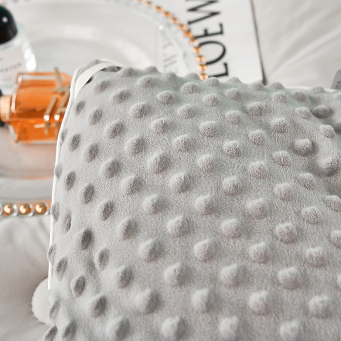 91家纺网 家纺一手货源 找家纺 丽卡家纺 2023新款奶盖豆豆被 奶盖豆豆被-高级灰