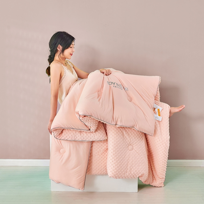 91家纺网 家纺一手货源 找家纺 丽卡家纺 2023新款奶盖豆豆被 奶盖豆豆被-玉色