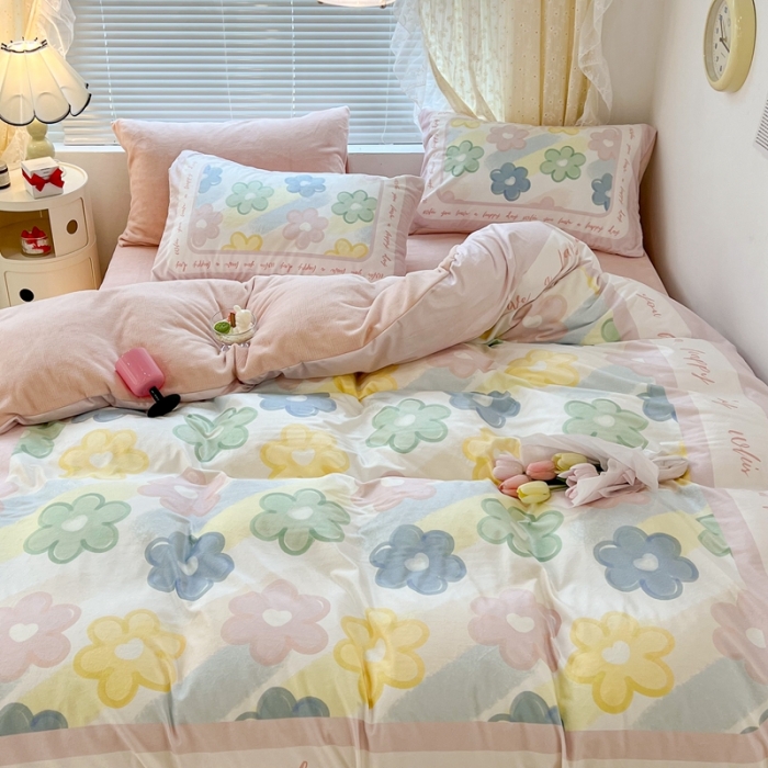 91家纺网 家纺一手货源 找家纺 昔可 2022新款大版数码印花牛奶绒四件套 多彩小花