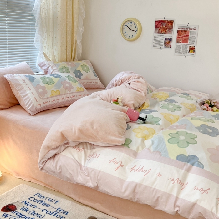 91家纺网 家纺一手货源 找家纺 昔可 2022新款大版数码印花牛奶绒四件套 多彩小花