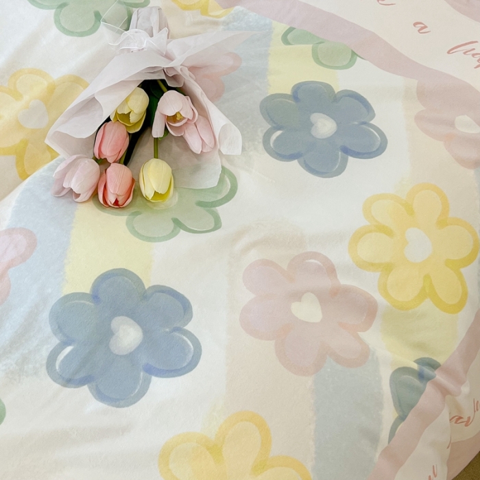 91家纺网 家纺一手货源 找家纺 昔可 2022新款大版数码印花牛奶绒四件套 多彩小花