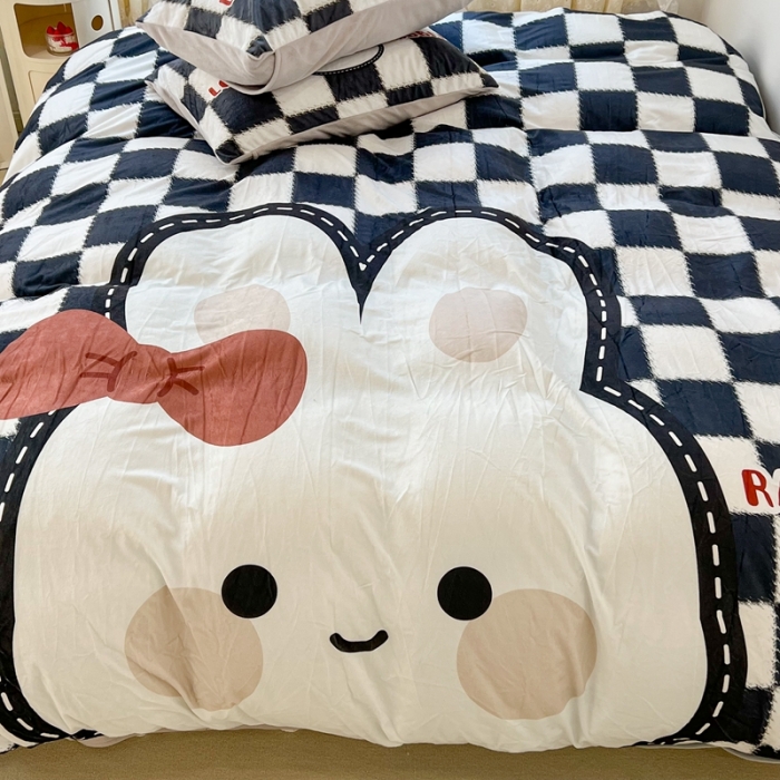 91家纺网 家纺一手货源 找家纺 昔可 2022新款大版数码印花牛奶绒四件套 黑棋盘兔