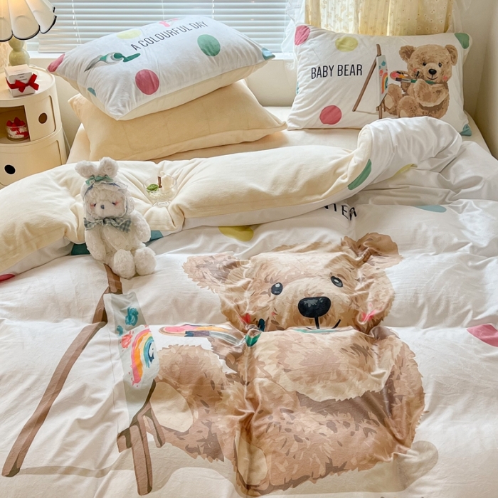 91家纺网 家纺一手货源 找家纺 昔可 2022新款大版数码印花牛奶绒四件套 画画熊仔