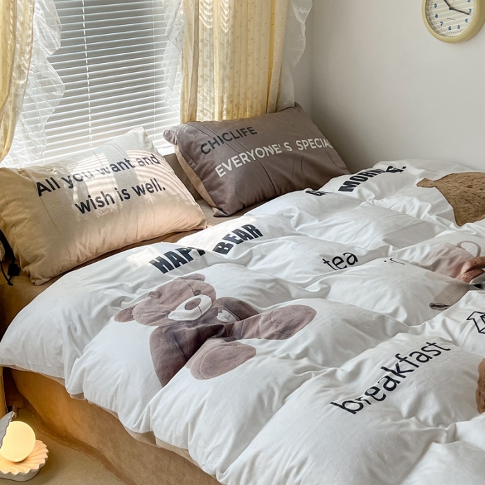 91家纺网 家纺一手货源 找家纺 昔可 2022新款大版数码印花牛奶绒四件套 黄油小熊