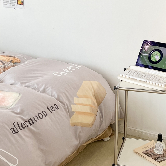 91家纺网 家纺一手货源 找家纺 昔可 2022新款大版数码印花牛奶绒四件套 咖啡下午茶