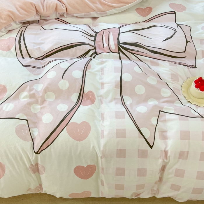 91家纺网 家纺一手货源 找家纺 昔可 2022新款大版数码印花牛奶绒四件套 拼接元素蝴蝶结
