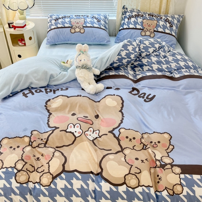 91家纺网 家纺一手货源 找家纺 昔可 2022新款大版数码印花牛奶绒四件套 千鸟格熊熊