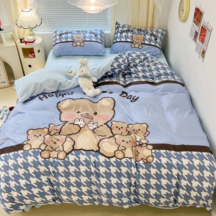 91家纺网 家纺一手货源 找家纺 昔可 2022新款大版数码印花牛奶绒四件套 千鸟格熊熊