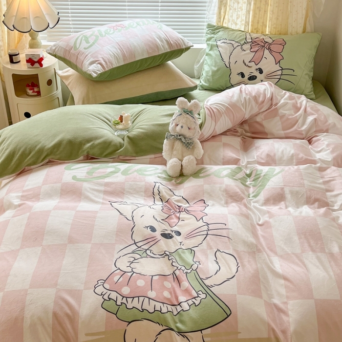 91家纺网 家纺一手货源 找家纺 昔可 2022新款大版数码印花牛奶绒四件套 围裙小兔