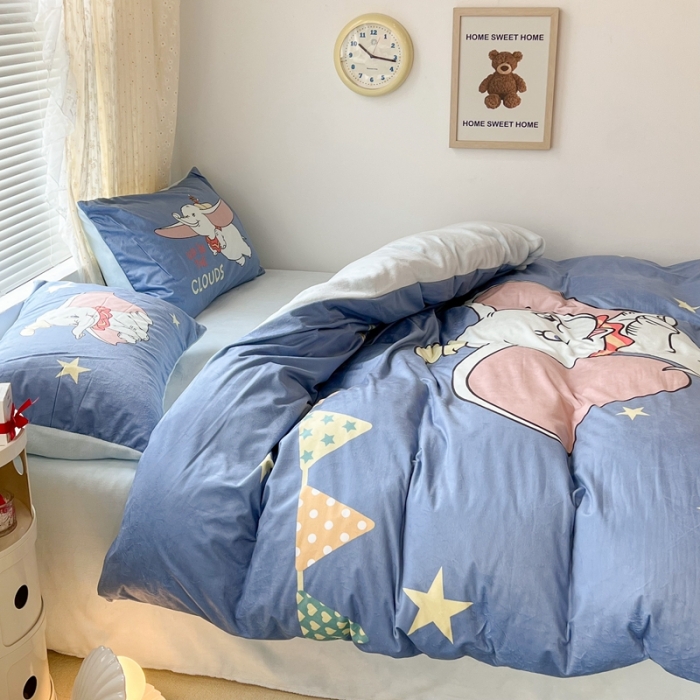 91家纺网 家纺一手货源 找家纺 昔可 2022新款迪士尼大版宝宝牛奶绒四件套 可爱小飞象