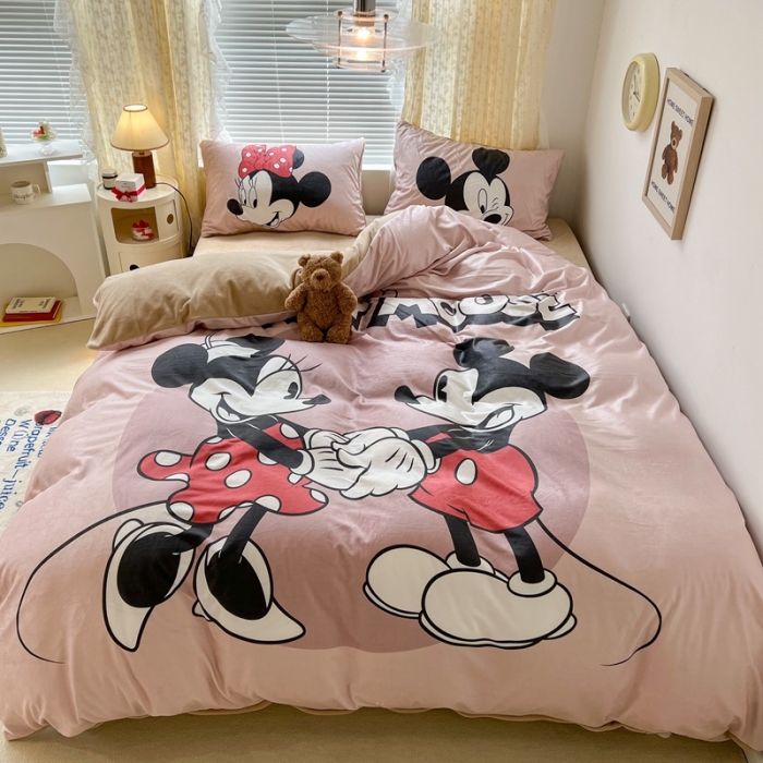 91家纺网 家纺一手货源 找家纺 昔可 2022新款迪士尼大版宝宝牛奶绒四件套 拉拉手伙伴