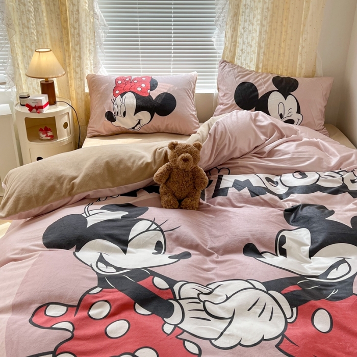 91家纺网 家纺一手货源 找家纺 昔可 2022新款迪士尼大版宝宝牛奶绒四件套 拉拉手伙伴