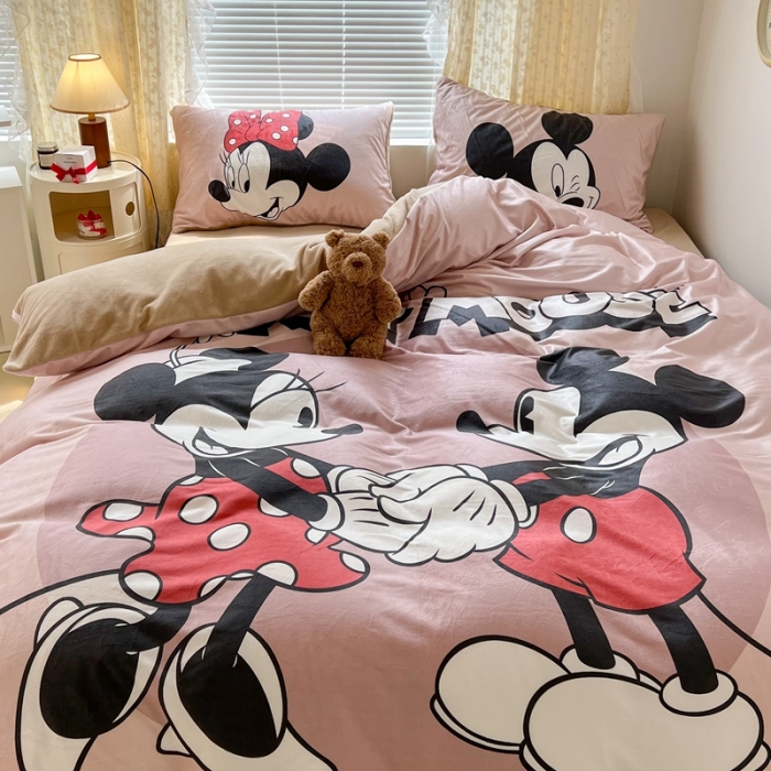 91家纺网 家纺一手货源 找家纺 昔可 2022新款迪士尼大版宝宝牛奶绒四件套 拉拉手伙伴