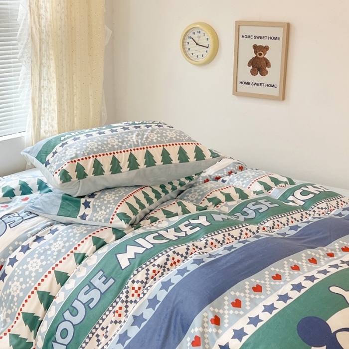 91家纺网 家纺一手货源 找家纺 昔可 2022新款迪士尼大版宝宝牛奶绒四件套 圣诞快乐米奇