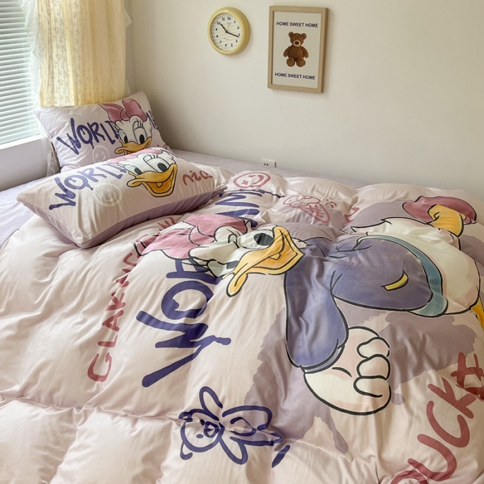 91家纺网 家纺一手货源 找家纺 昔可 2022新款迪士尼大版宝宝牛奶绒四件套 跳舞的黛西