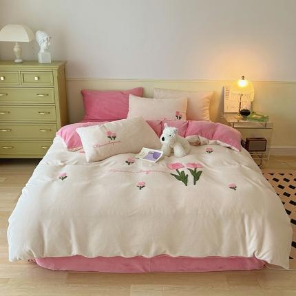 91家纺网 家纺一手货源 找家纺 三朵2022新款牛奶绒绣花四件套 郁金香-粉