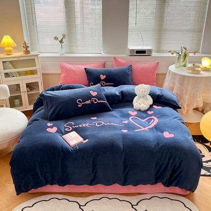 91家纺网 家纺一手货源 找家纺 三朵 2022新款牛奶绒绣花四件套-场景二 心情-布鲁蓝