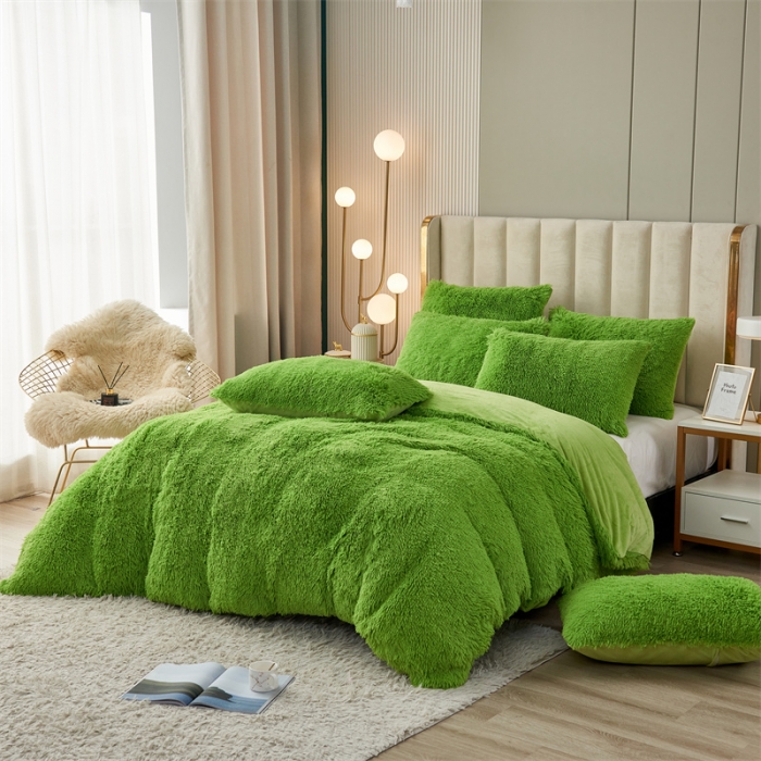 91家纺网 家纺一手货源 找家纺 品尚嘉家纺2025新款纯色水貂绒四件套长毛绒保暖套件 苹果绿