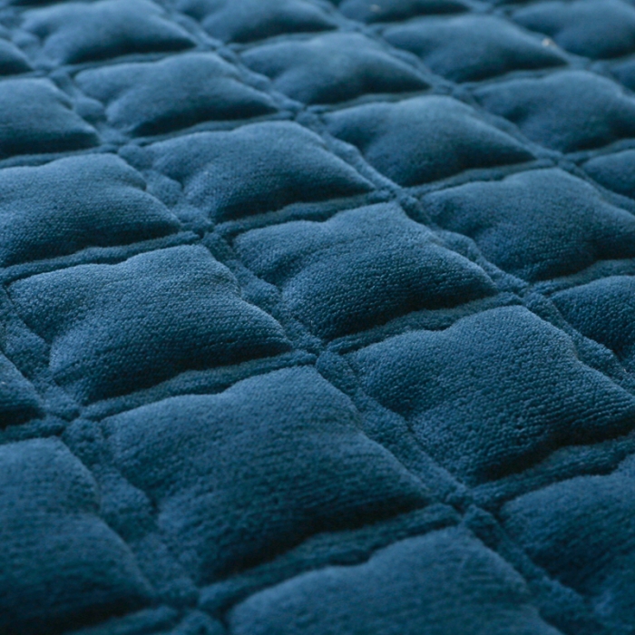 91家纺网 家纺一手货源 找家纺 2025啊雅家居新款单品牛奶绒夹棉床笠 藏青