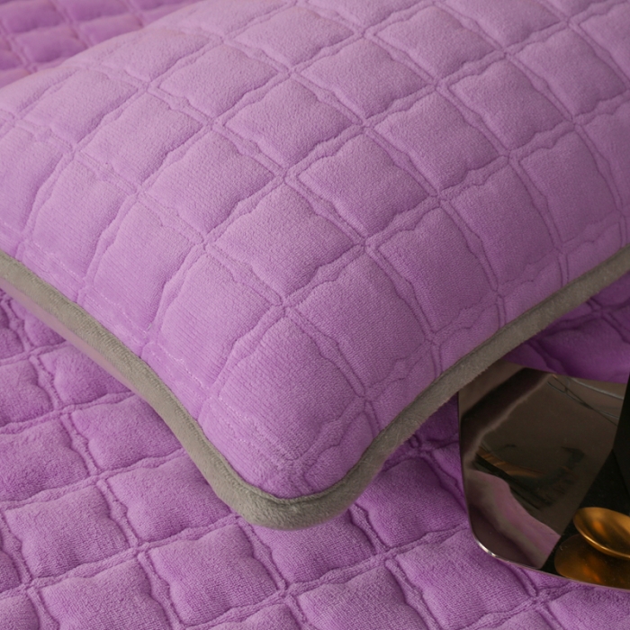 91家纺网 家纺一手货源 找家纺 2025啊雅家居新款单品牛奶绒夹棉床笠 紫色