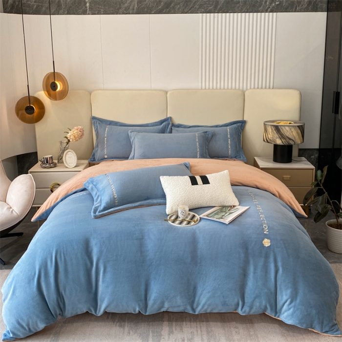 91家纺网 家纺一手货源 找家纺 蓝巢 2022新款高克重牛奶绒唯美系列四件套 唯美-宾利蓝