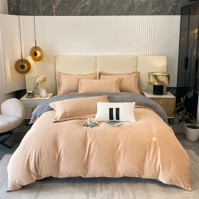 91家纺网 家纺一手货源 找家纺 蓝巢 2022新款高克重牛奶绒唯美系列四件套 唯美-米驼