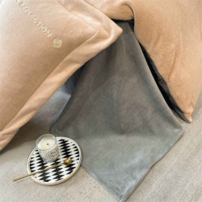 91家纺网 家纺一手货源 找家纺 蓝巢 2022新款高克重牛奶绒唯美系列四件套 唯美-米驼