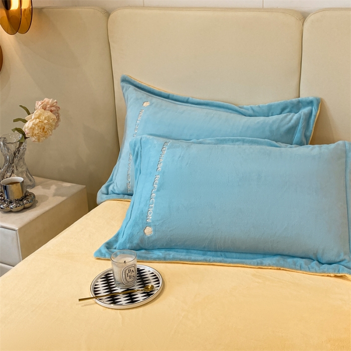 91家纺网 家纺一手货源 找家纺 蓝巢 2022新款高克重牛奶绒唯美系列四件套 唯美-天空蓝