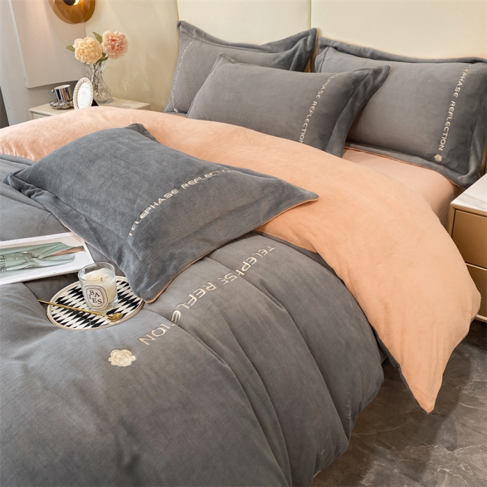 91家纺网 家纺一手货源 找家纺 蓝巢 2022新款高克重牛奶绒唯美系列四件套 唯美-中灰