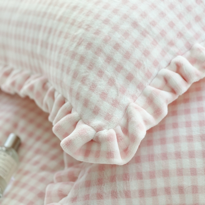 91家纺网 家纺一手货源 找家纺 时年家纺 2022新款240g亲肤牛奶绒小美好花边款四件套 小美好-少女粉