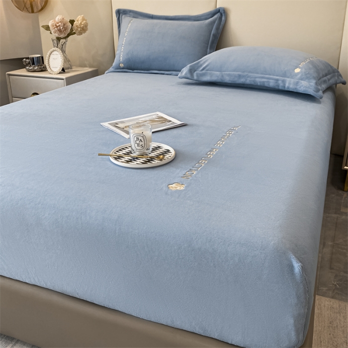 91家纺网 家纺一手货源 找家纺 蓝巢 2022新款牛奶绒轻奢单床笠 轻奢-宾利蓝