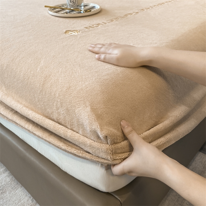 91家纺网 家纺一手货源 找家纺 蓝巢 2022新款牛奶绒轻奢单床笠 轻奢-米驼