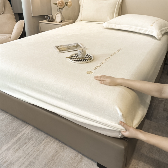 91家纺网 家纺一手货源 找家纺 蓝巢 2022新款牛奶绒轻奢单床笠 轻奢-奶昔白