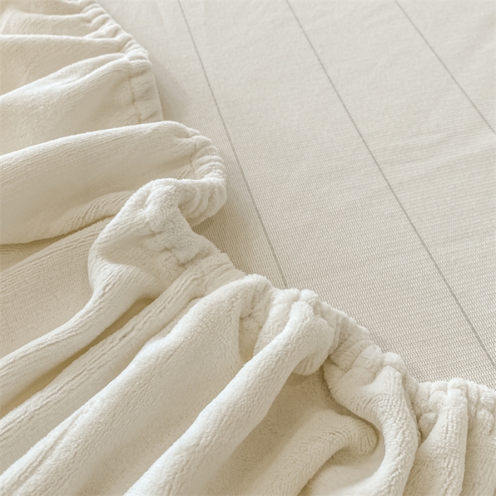 91家纺网 家纺一手货源 找家纺 蓝巢 2022新款牛奶绒轻奢单床笠 轻奢-奶昔白