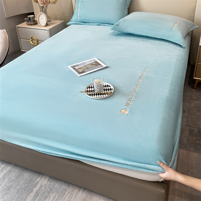 91家纺网 家纺一手货源 找家纺 蓝巢 2022新款牛奶绒轻奢单床笠 轻奢-天空蓝