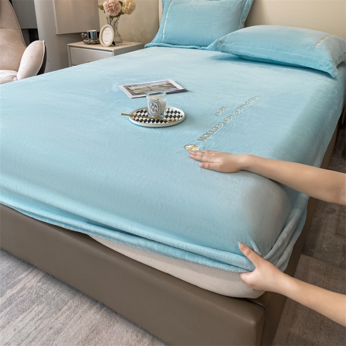 91家纺网 家纺一手货源 找家纺 蓝巢 2022新款牛奶绒轻奢单床笠 轻奢-天空蓝