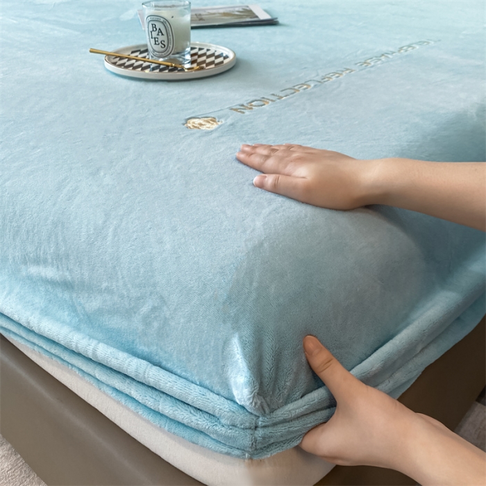 91家纺网 家纺一手货源 找家纺 蓝巢 2022新款牛奶绒轻奢单床笠 轻奢-天空蓝