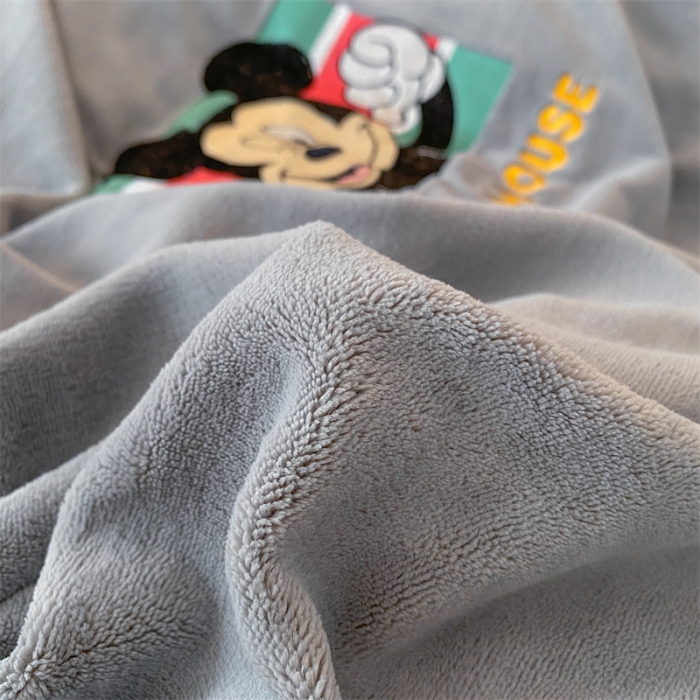 91家纺网 家纺一手货源 找家纺 蓝巢 2022新款高克重牛奶绒迪士尼系列四件套 米奇