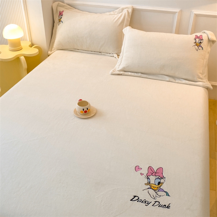 91家纺网 家纺一手货源 找家纺 蓝巢 2022新款牛奶绒迪士尼单床笠 迪士尼-奶昔白